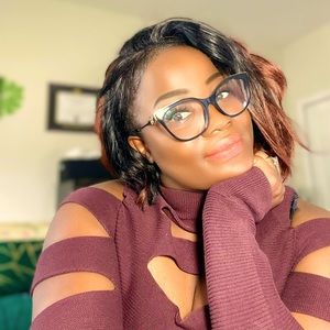 Meet your Posher, Nontsie